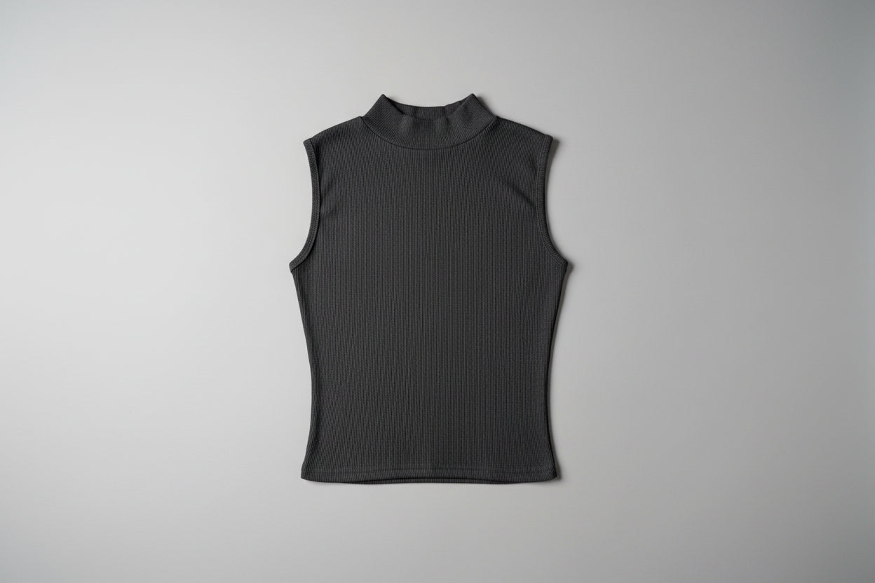 BLACK SLEEVELESS STRETCHABLE TOP