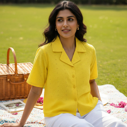SHORT YELLOW SHIRT