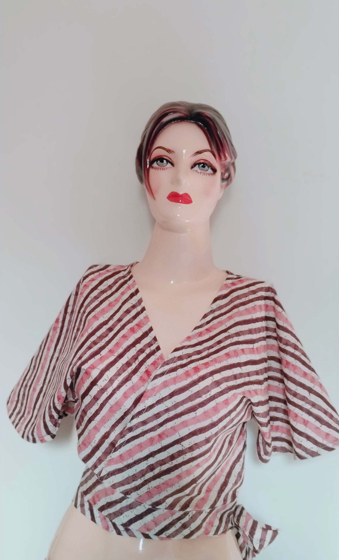 WRAP AROUND TOP-LAEHRIYA